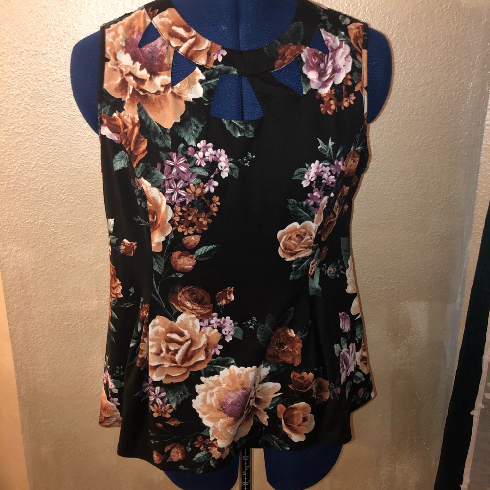 Floral top